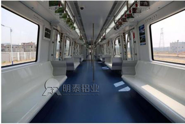透过重庆轨道5号车厢将采用铝合金车厢，发现车厢用铝优点